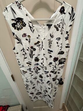Ann Taylor Floral V-Neck Sheath Dress NWT Size 14